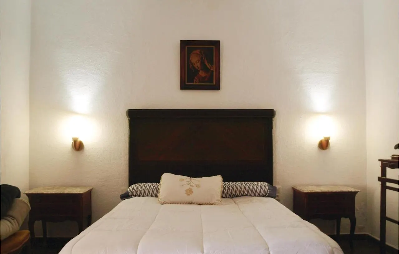 Сasa de vacaciones Stunning Home In Hornachuelos With Kitchen