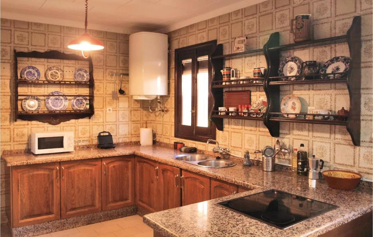 Сasa de vacaciones Stunning Home In Hornachuelos With Kitchen